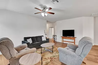 909 Davy Street, Brenham, TX 77833 - Photo 8