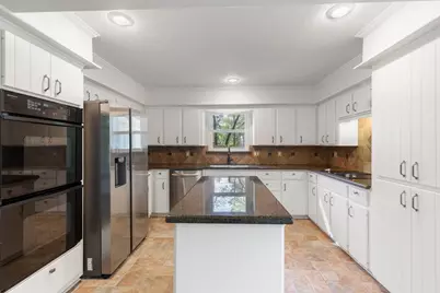 1 Cape Chestnut Drive, The Woodlands, TX 77381 - Photo 18