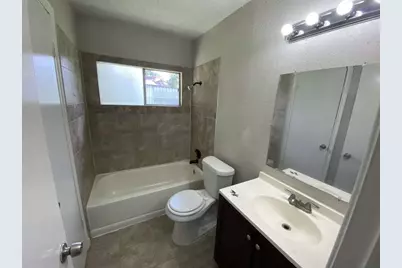 3018 Rockrill Drive, Houston, TX 77045 - Photo 10
