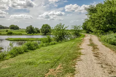1560 Bluebonnet Ridge Dr, Chappell Hill, TX 77426 - Photo 2