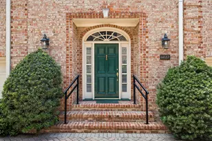 6022 Burgoyne Rd, Houston, TX 77057 - Photo 2