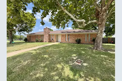 403 Lotus Street, Lake Jackson, TX 77566 - Photo 2
