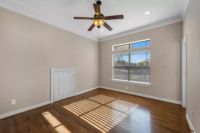 5411 Leopold Dr, Houston, TX 77021 - Photo 32