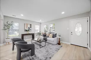 5737 Dorbrandt St, Houston, TX 77023 - Photo 4