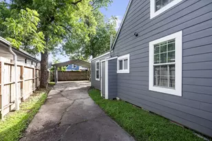 5737 Dorbrandt St, Houston, TX 77023 - Photo 30