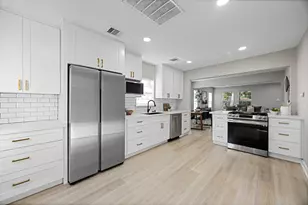 5737 Dorbrandt St, Houston, TX 77023 - Photo 16