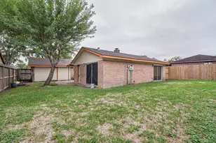 819 Seamaster Dr, Houston, TX 77062 - Photo 14