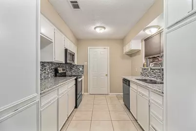 819 Seamaster Drive, Houston, TX 77062 - Photo 6