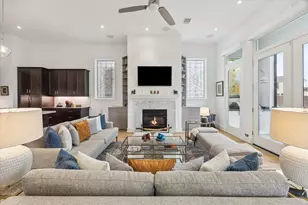 301 W Polk St, Houston, TX 77019 - Photo 8