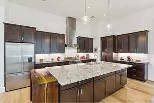 301 W Polk St, Houston, TX 77019 - Photo 12