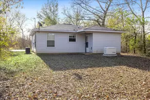1005 S Dunbar St, Crockett, TX 75835 - Photo 22