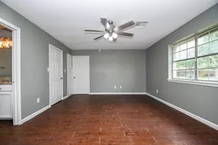 208 Willow St, Sealy, TX 77474 - Photo 24