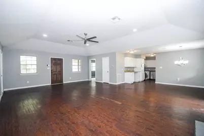 208 Willow Street, Sealy, TX 77474 - Photo 8