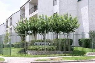 2830 S Bartell Dr, Houston, TX 77054 - Photo 1