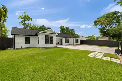 6004 Bois D Arc Street, Houston, TX 77087 - Photo 2