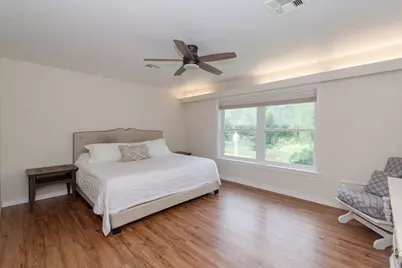 220 Oyster Creek Drive, Lake Jackson, TX 77566 - Photo 12