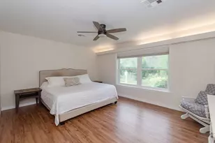 220 Oyster Creek Dr, Lake Jackson, TX 77566 - Photo 12