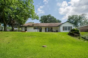 220 Oyster Creek Dr, Lake Jackson, TX 77566 - Photo 20