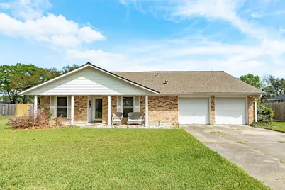 1100 Western Avenue, Angleton, TX 77515 - Photo 1