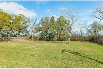 1100 Western Avenue, Angleton, TX 77515 - Photo 10