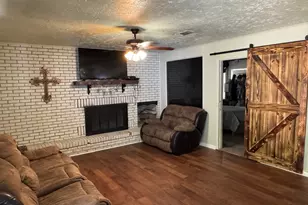 9 Cedar Ln, Huntsville, TX 77320 - Photo 8