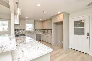 414 Lakeview Dr, Sugar Land, TX 77498 - Photo 12