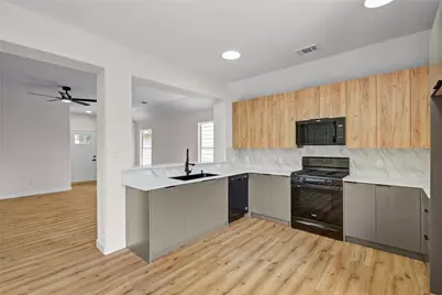 9307 Fillmont Lane, Houston, TX 77044 - Photo 22