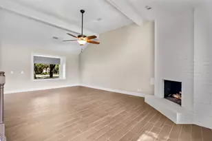 11715 Park Creek Dr, Houston, TX 77070 - Photo 14