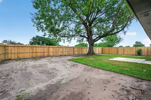 1011 Memorial Glen Dr, Humble, TX 77338 - Photo 32