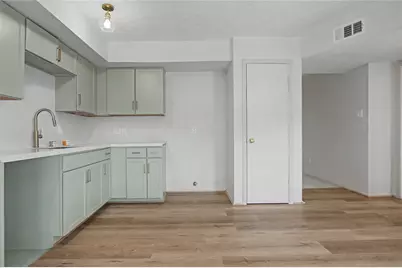 9423 Bollingbrook Drive, Houston, TX 77083 - Photo 14