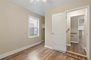 13111 Royal Bell Ct, Houston, TX 77047 - Photo 10