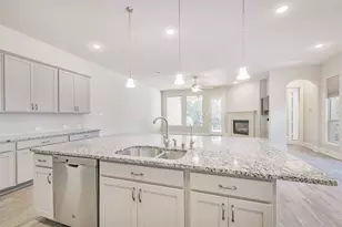 210 Liatris Ct, Conroe, TX 77304 - Photo 14