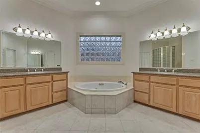 9370 Escondido Drive, Willis, TX 77318 - Photo 18