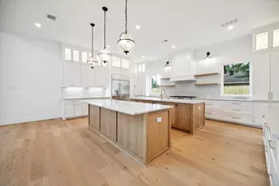 710 Sue Barnett Dr, Houston, TX 77018 - Photo 24