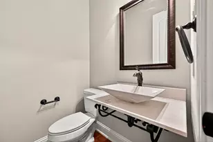 4518 Beacon View Ct, Sugar Land, TX 77479 - Photo 8