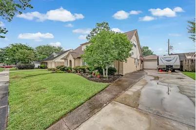 2508 Esther Avenue E, Pasadena, TX 77502 - Photo 2