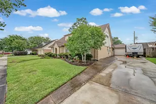 2508 Esther Ave E, Pasadena, TX 77502 - Photo 2