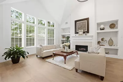 73 W Sandalbranch Circle, The Woodlands, TX 77382 - Photo 10