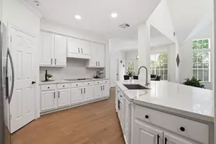 73 W Sandalbranch Cir, The Woodlands, TX 77382 - Photo 14