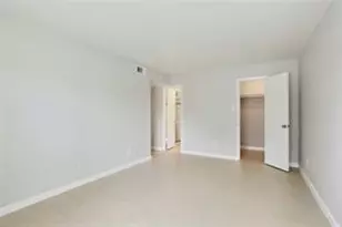 3300 Pebblebrook Dr, Seabrook, TX 77586 - Photo 8