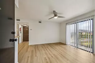 904 University Oaks Blvd, College Station, TX 77840 - Photo 4