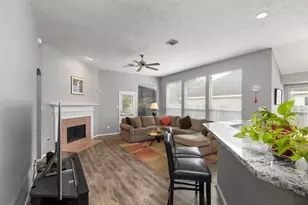 3827 Shady Breeze Dr, Houston, TX 77082 - Photo 6