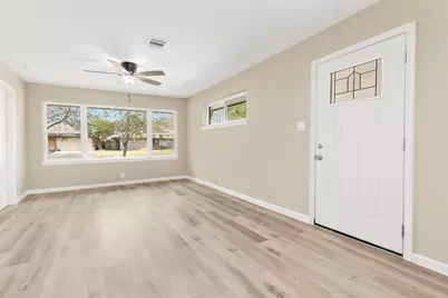 10615 Clematis Lane, Houston, TX 77035 - Photo 6