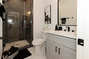 4902 Higgins St, Houston, TX 77033 - Photo 32