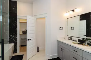 4902 Higgins St, Houston, TX 77033 - Photo 22
