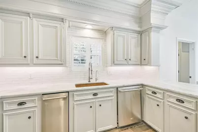 27 Hornsilver Place, The Woodlands, TX 77381 - Photo 22