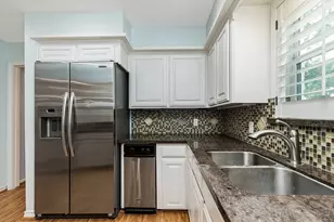 5511 Greentree Dr Dr, Sugar Land, TX 77479 - Photo 16