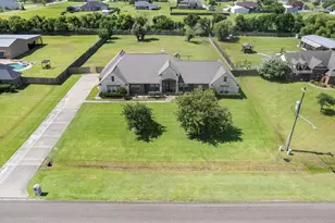 4502 Landon Ln, Baytown, TX 77523 - Photo 1