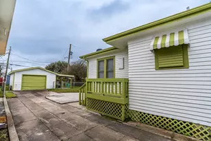 4111 Avenue T, Galveston, TX 77550 - Photo 36