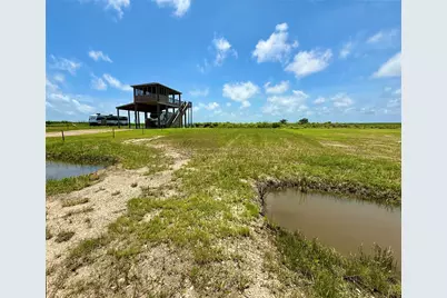 1399 Van Sant, Gilchrist, TX 77617 - Photo 4